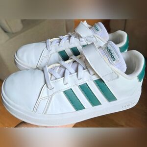 Adidas Grand Court 2.0 White Leather Big Kids Bungee Laces/Adj Strap Shoes, Sz 1
